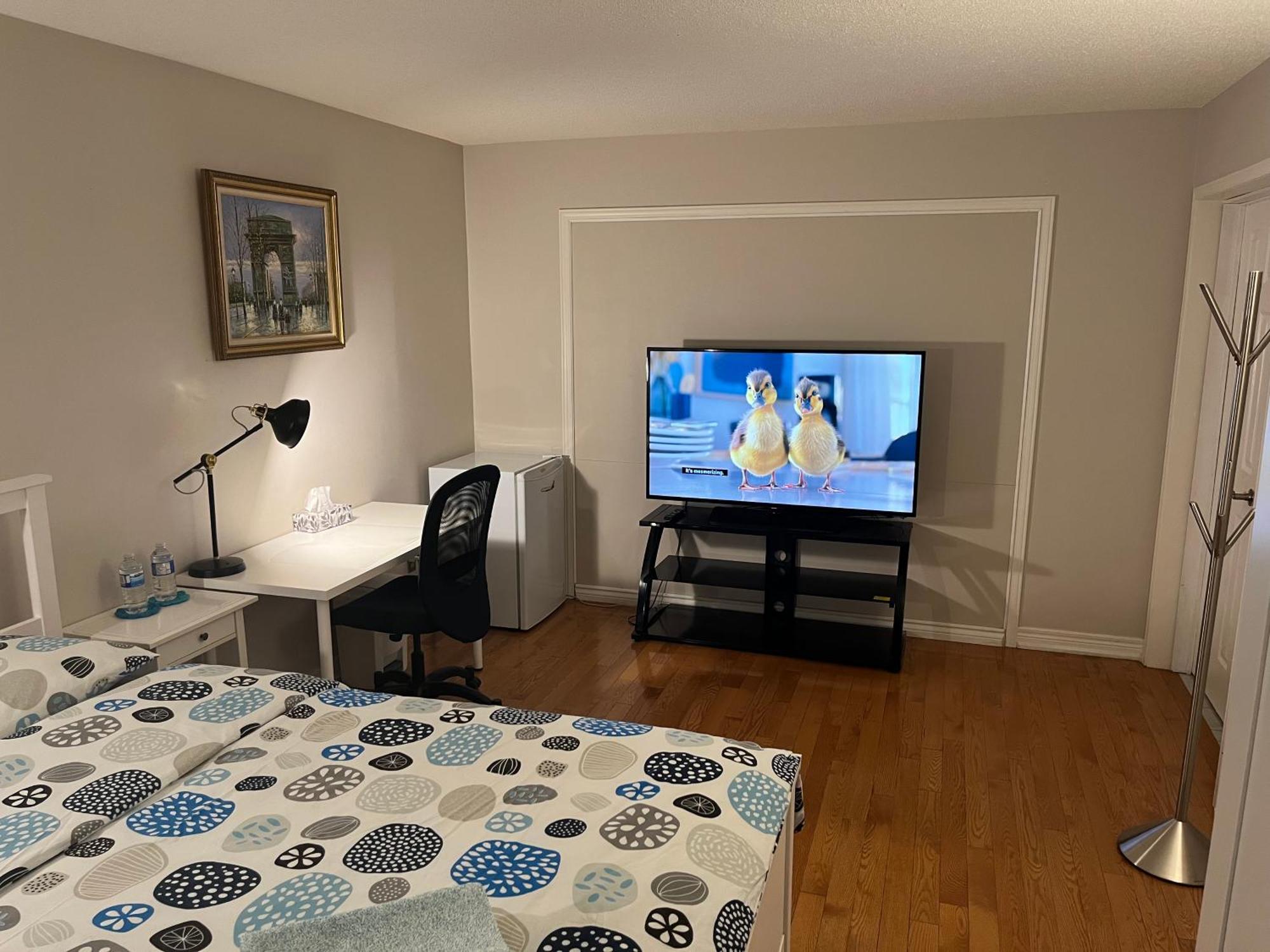 Comfort Rooms Near Toronto Airport ミシサガ 部屋 写真